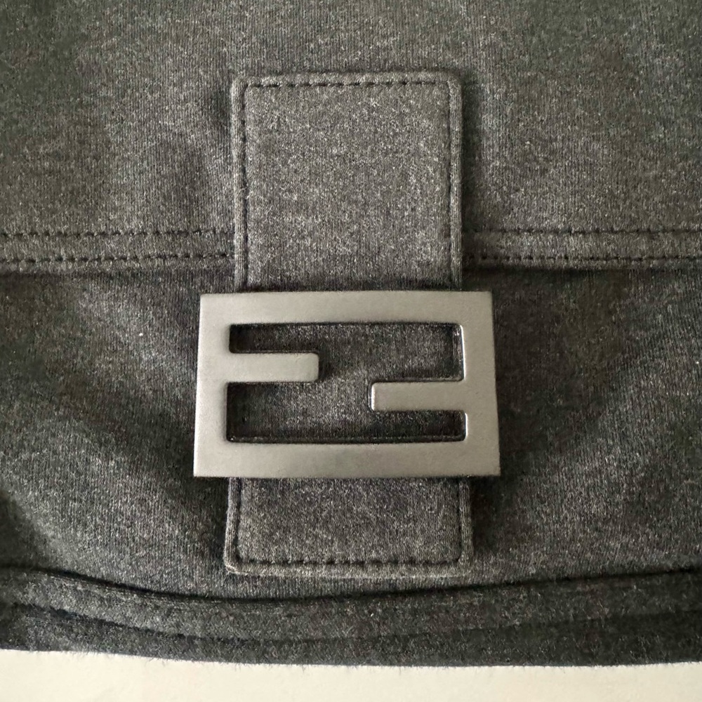 Fendi Baguette handbag in dark grey - Picture 3 of 9
